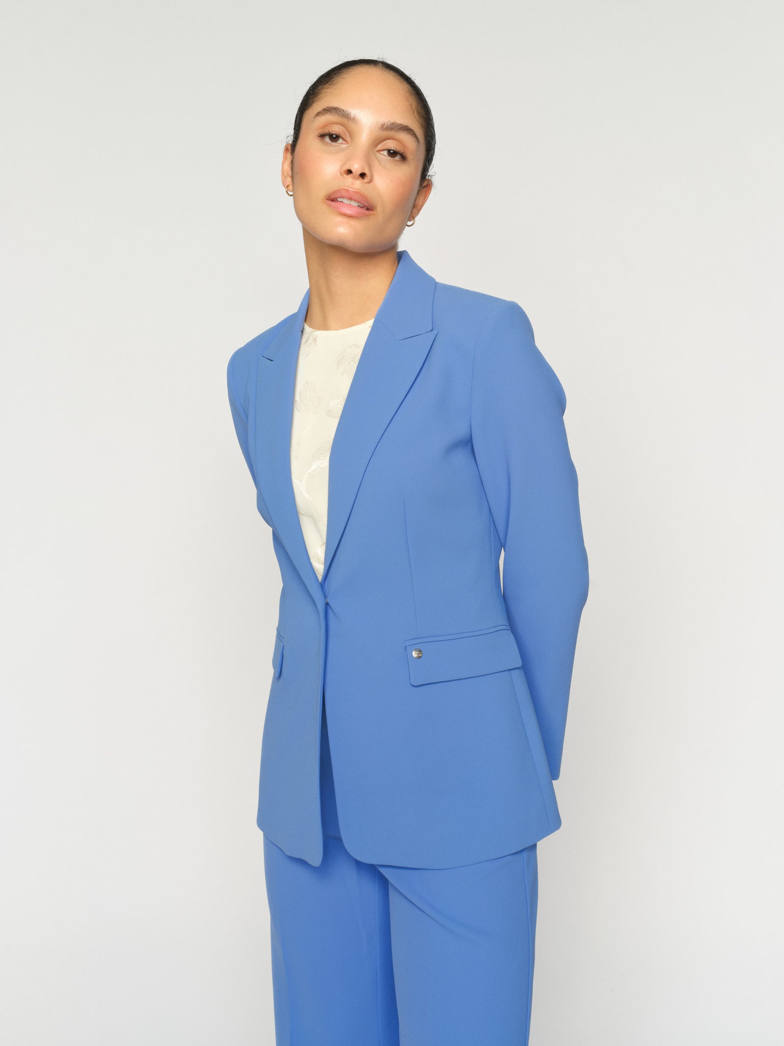 Modelshot / Ultramarine / Detail